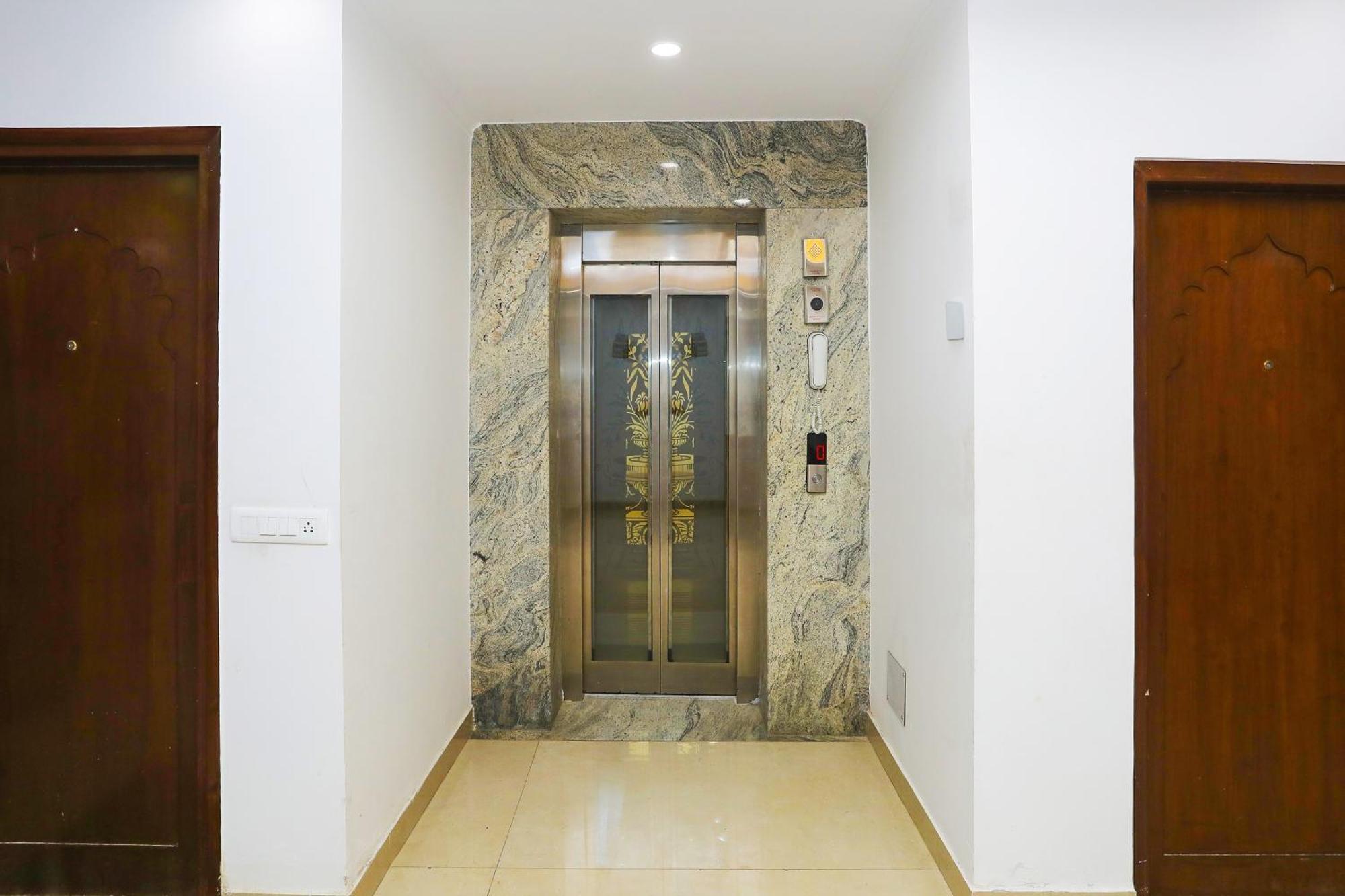 Collection O Residency Near Dwarka Sector 21 Metro Station Hotel Kapas Hera Kültér fotó