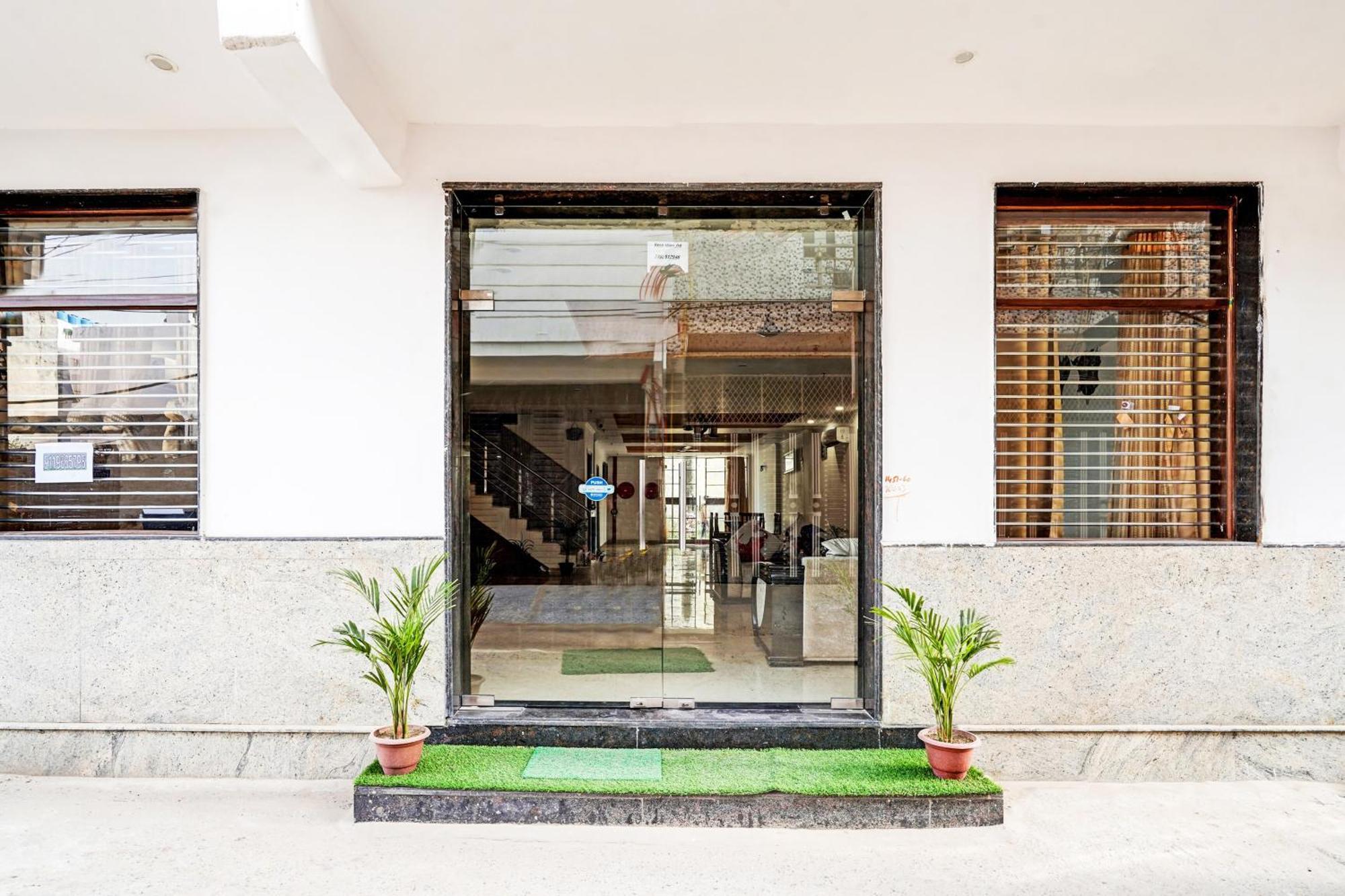 Collection O Residency Near Dwarka Sector 21 Metro Station Hotel Kapas Hera Kültér fotó